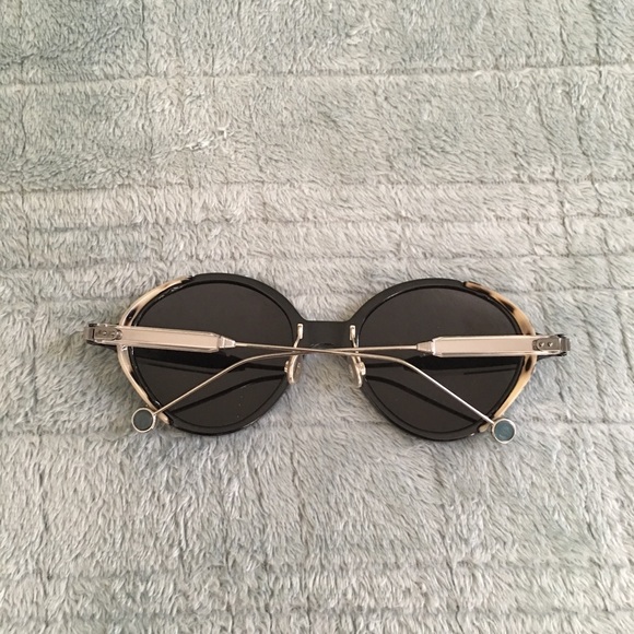 CHRISTIAN DIOR SUNGLASSES - Picture 3 of 4